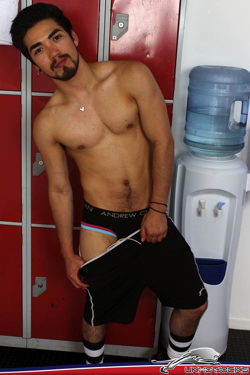 UKHotJocks-Sexy-cute-Alexis-Belfort-gorgeous-exhibitionist-locker-room-sexy-pierced-nipples-crotch-dick-shorts-hot-horny-locker-jock-008-tube-download-torrent-gallery-sexpics-photo